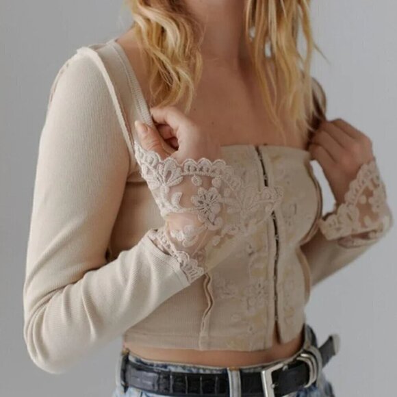 Urban Outfitters Leona Lace Bodice Top in Beige Size Medium - Picture 1 of 9